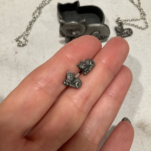 VINTAGE TORINO PEWTER CAT TRINKET BOX W/BROOCH NECKLACE AND EARRINGS - Picture 2 of 9